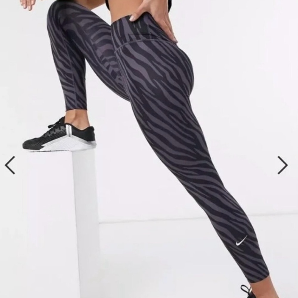 Nike One Tight Fit Purple Zebra Print Dri Fit Legging size small - Picture 10 of 12